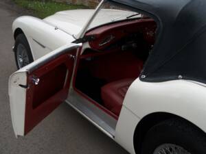 Image 13/27 de Austin-Healey 3000 Mk II (BT7) (1961)