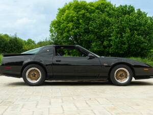 Bild 6/50 von Pontiac Firebird TransAm (1989)