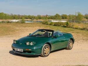 Image 40/50 of Lotus Elan (1991)