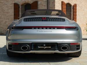 Image 14/50 of Porsche 911 Carrera 4S (2019)