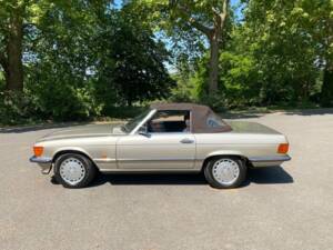 Imagen 5/50 de Mercedes-Benz 500 SL (1989)