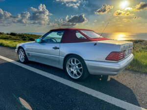Image 9/23 of Mercedes-Benz SL 320 (1996)
