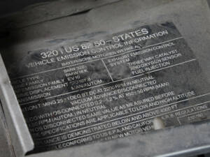 Image 28/30 of BMW 320i (1982)