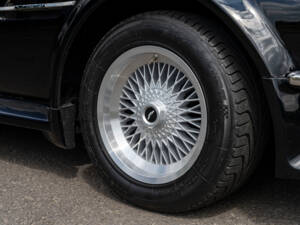 Immagine 12/32 di Aston Martin V8 Vantage Volante (1988)