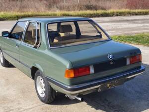 Image 4/37 de BMW 315 (1982)