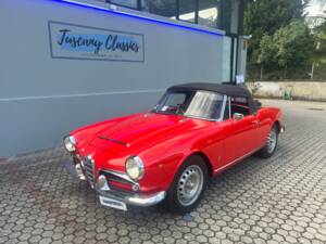 Image 2/33 of Alfa Romeo Giulia 1600 Spider (1963)