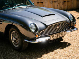 Afbeelding 12/47 van Aston Martin DB 6 Vantage (1966)