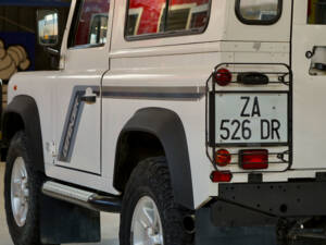 Image 16/17 of Land Rover Defender 90 (1996)