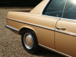 Image 44/50 of Mercedes-Benz 250 CE (1972)