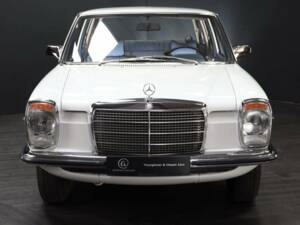 Image 8/30 de Mercedes-Benz 230 lang (1973)