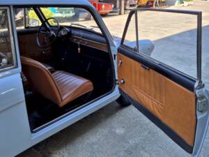 Image 25/43 of Autobianchi Bianchina Panoramica (1969)