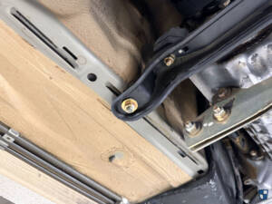 Image 38/83 de BMW 325i (1990)