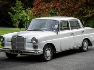 Image 1/21 of Mercedes-Benz 190 c (1965)