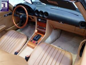 Image 26/60 of Mercedes-Benz 380 SL (1982)