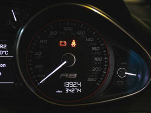Image 5/38 of Audi R8 V10 (2010)