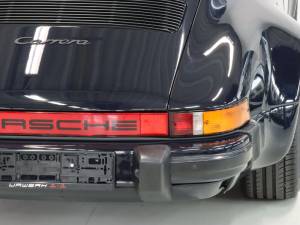 Image 33/34 of Porsche 911 Carrera 3.2 (WTL) (1986)