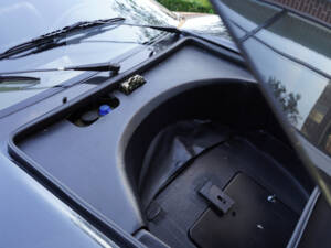 Image 17/50 of Ferrari 328 GTS (1987)