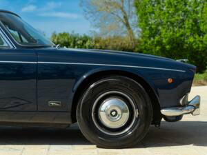 Image 22/50 de Jaguar XJ 6 4.2 (1972)