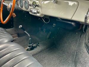 Image 14/20 of Porsche 356 B 1600 Super (1962)