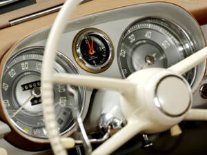 Image 14/28 of BMW 503 (1959)