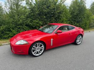 Image 49/49 of Jaguar XKR (2007)