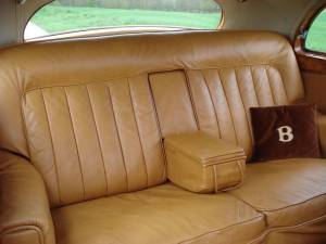 Bentley MK VI Fixed Head Coupé de Luxe (James Young) 1951