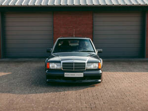 Imagen 6/15 de Mercedes-Benz 190 E 2.5-16 Evolution II (1990)