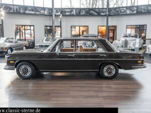 Bild 2/15 von Mercedes-Benz 280 SEL 4,5 (1971)