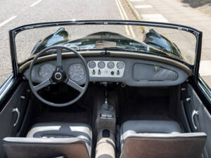 Immagine 14/28 di Daimler SP 250 (1961)