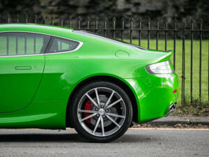 Immagine 43/43 di Aston Martin V8 Vantage (2010)