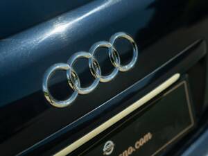 Image 16/50 of Audi A8 6.0 W12 L quattro (2004)