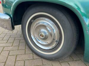 Wheel with hubcap