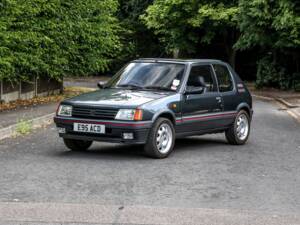 Bild 17/33 von Peugeot 205 GTi 1.9 (1987)