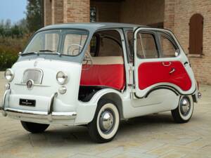 Image 2/50 of FIAT 600 D Multipla (1963)