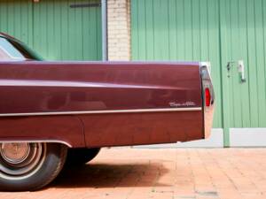 Bild 42/200 von Cadillac Coupe DeVille (1968)