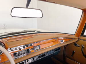 Imagen 16/18 de Mercedes-Benz 220 SE b (1965)