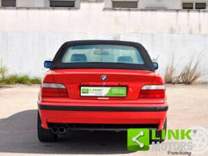 Imagen 8/10 de BMW 318i (1994)