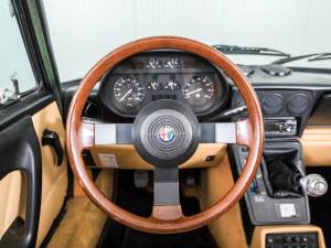 Image 6/50 of Alfa Romeo 2.0 Spider (1990)