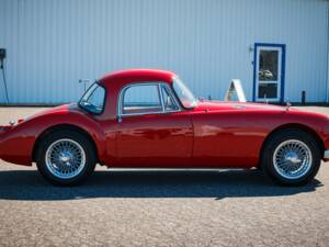 Image 8/49 of MG MGA 1500 (1958)