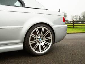 Image 12/50 of BMW M3 (2005)