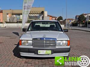 Bild 8/10 von Mercedes-Benz 190 E 2.0 (1991)