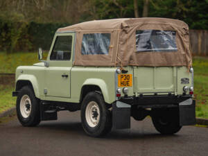 Bild 4/50 von Land Rover Defender 90 (1996)