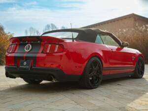 Image 6/50 of Ford Mustang Shelby GT 500 (2011)