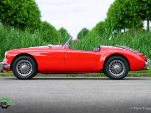 Image 3/43 of MG MGA 1600 (1960)