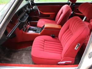 Image 12/14 of Daimler Sovereign 4.2 (1977)