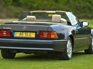 Image 15/50 of Mercedes-Benz SL 500 (1995)