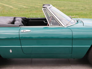Image 36/50 of Alfa Romeo 2000 Spider Veloce (1979)