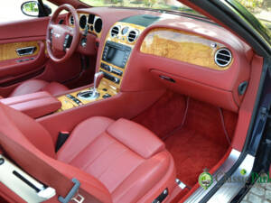 Bild 30/50 von Bentley Continental GTC (2007)