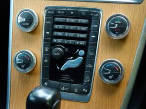 Image 38/50 de Volvo XC60 T5 (2012)