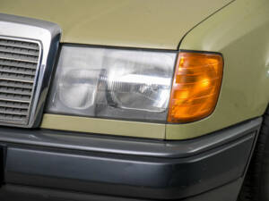 Bild 22/50 von Mercedes-Benz 200 D (1986)